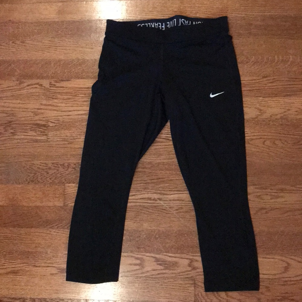 Nike dry fit cropped legging S